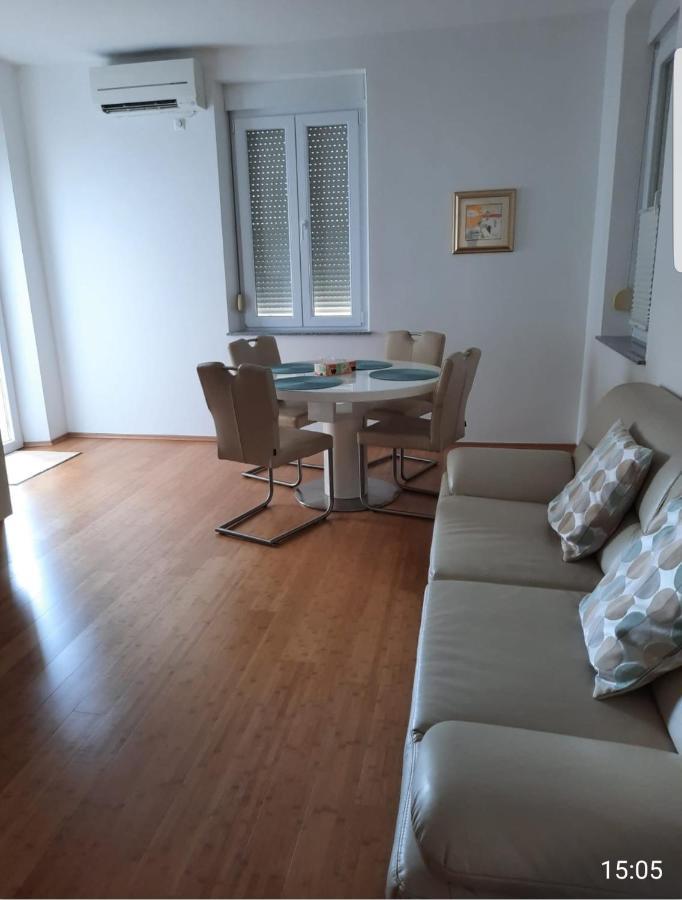 Mary Apartment Zadar Bagian luar foto